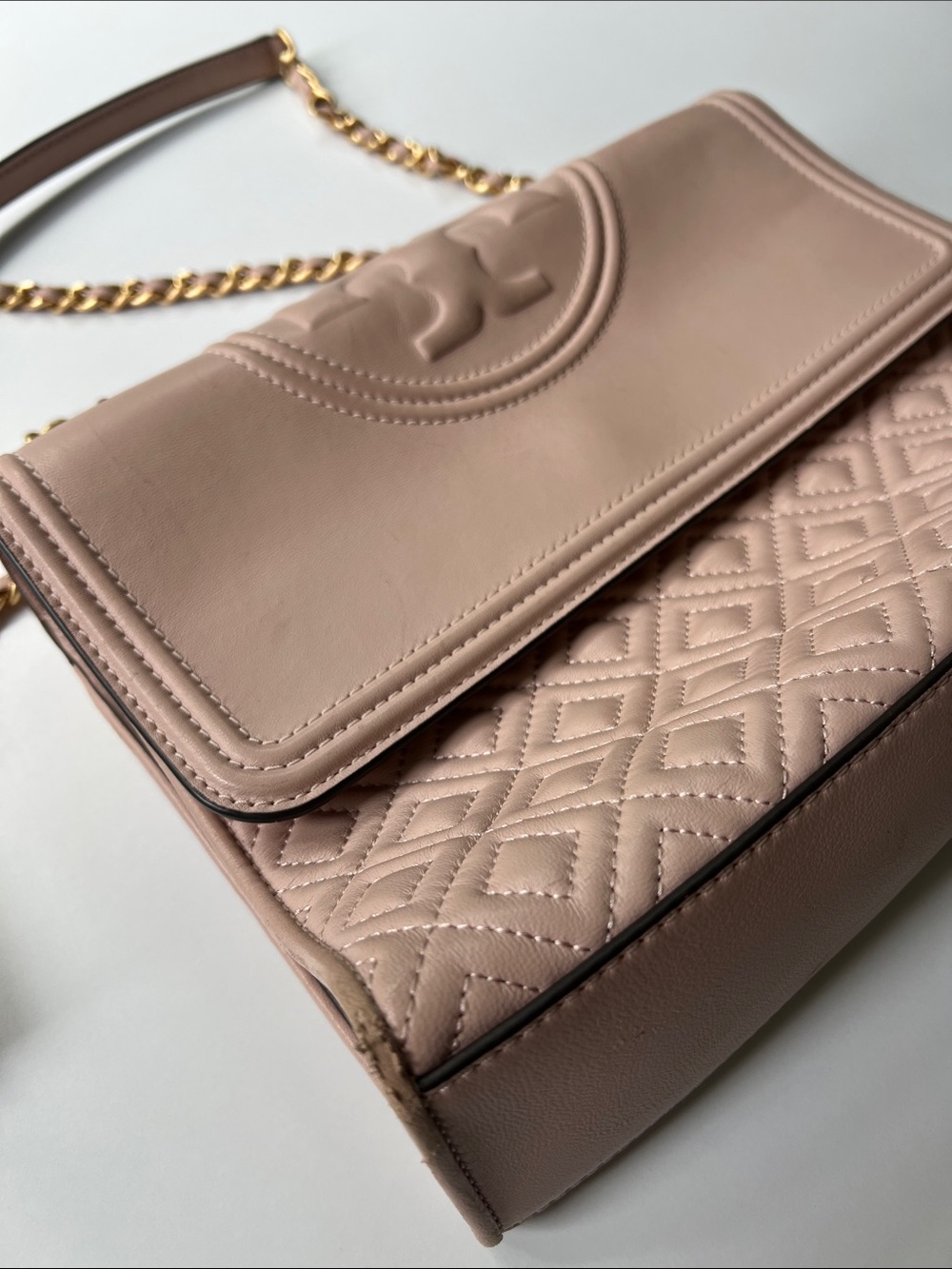 TORY BURCH Quilted Fleming Leather Crossbody Bag in Blush Pink - Picture 2 of 7
